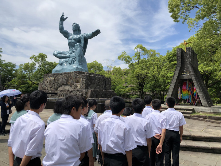 99d9268423a14d38b2dd7cb455a4d83c